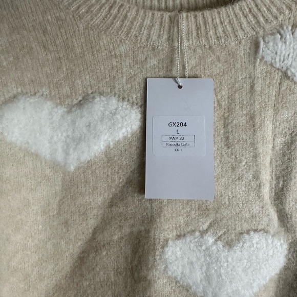 Cream/Tan and White Heart Design Knit Short Sleeve Sweater Size L - Picture 3 of 15